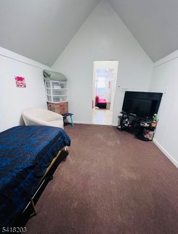 546 S Broad St, Elizabeth City, NJ 07202