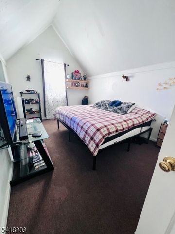 546 S Broad St, Elizabeth City, NJ 07202