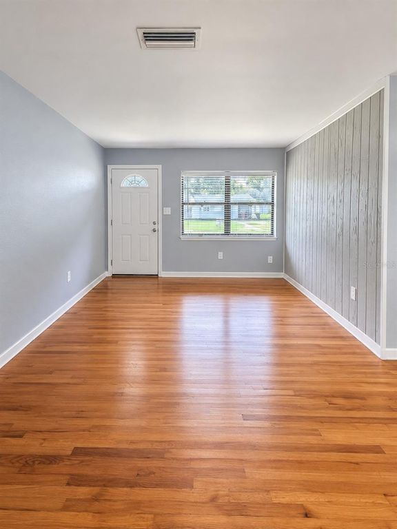 Image 4 of property listing at 3509 ARCH STREET, Orlando, FL 32808