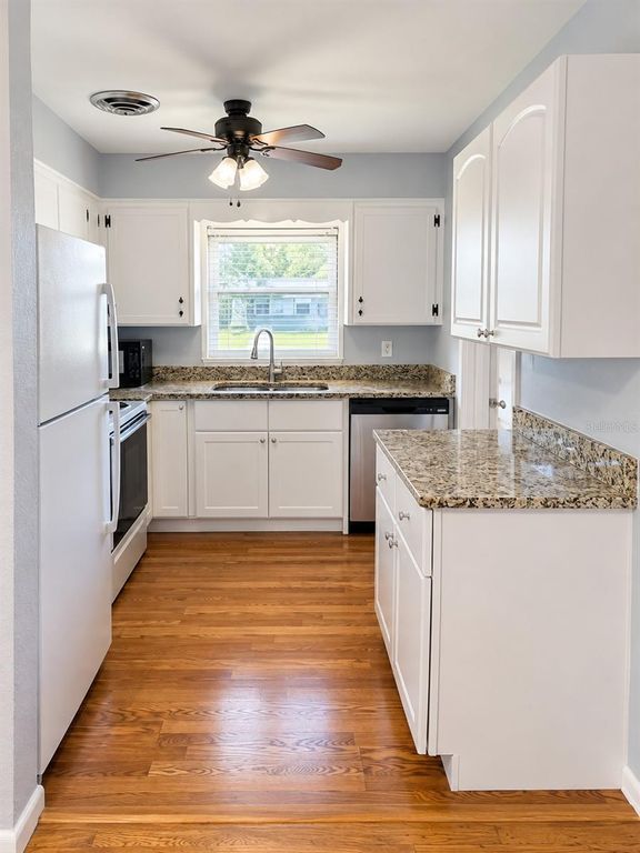 Image 8 of property listing at 3509 ARCH STREET, Orlando, FL 32808