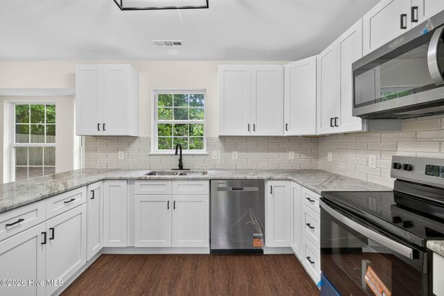 717 Benchmark Court, Wilmington, NC 28409