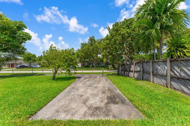 12061 SW 119th Street, Miami, FL 33186