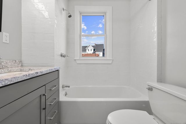 228 Cooke Street 1, Waterbury, CT 06710