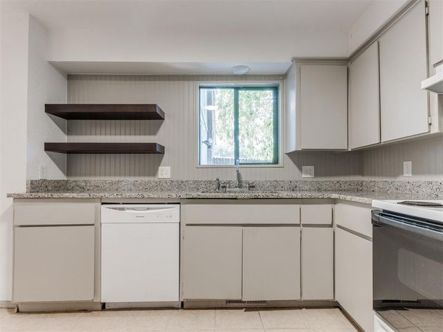 1404 Mary Lee Lane, Edmond, OK 73034