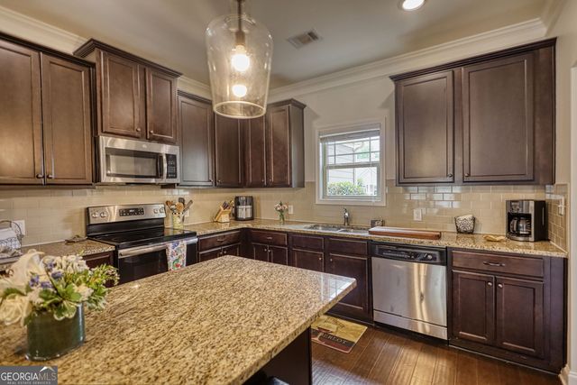 913 Ashland Falls Drive, Monroe, GA 30656
