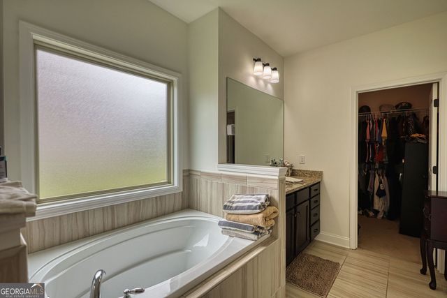 913 Ashland Falls Drive, Monroe, GA 30656