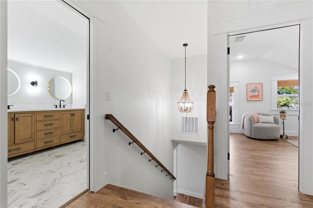 Image 18 of property listing at 5508 N BRANCH AVENUE, Tampa, FL 33604