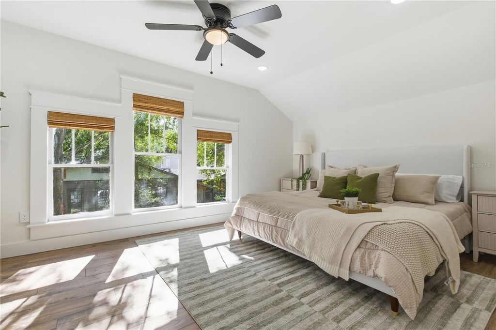 Image 21 of property listing at 5508 N BRANCH AVENUE, Tampa, FL 33604