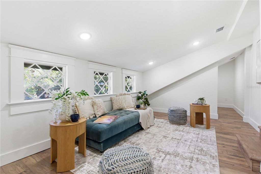 Image 26 of property listing at 5508 N BRANCH AVENUE, Tampa, FL 33604