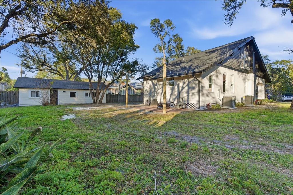 Image 27 of property listing at 5508 N BRANCH AVENUE, Tampa, FL 33604