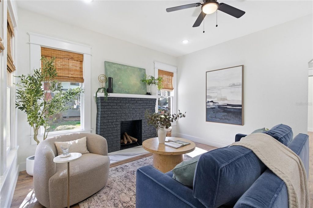 Image 5 of property listing at 5508 N BRANCH AVENUE, Tampa, FL 33604