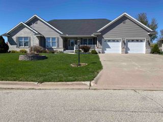 907 Blaine Street, Dysart, IA 52224