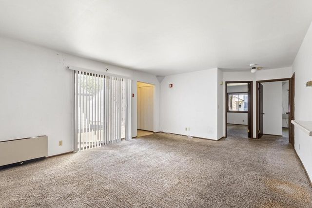 10818 W Donna DRIVE, Milwaukee, WI 53224