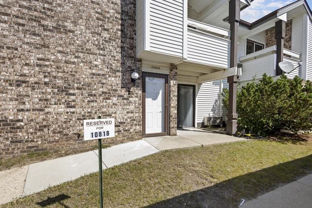 10818 W Donna DRIVE, Milwaukee, WI 53224