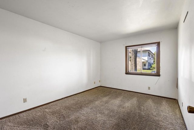 10818 W Donna DRIVE, Milwaukee, WI 53224