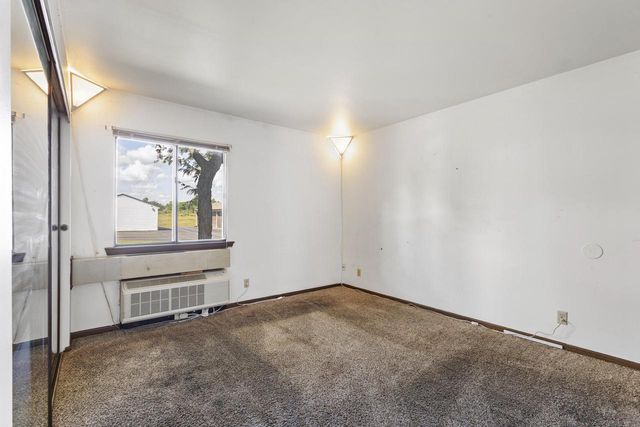 10818 W Donna DRIVE, Milwaukee, WI 53224