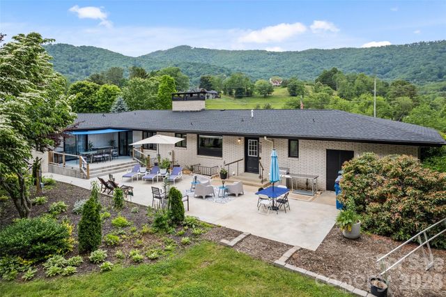 225 Valley View Terrace, Waynesville, NC 28786