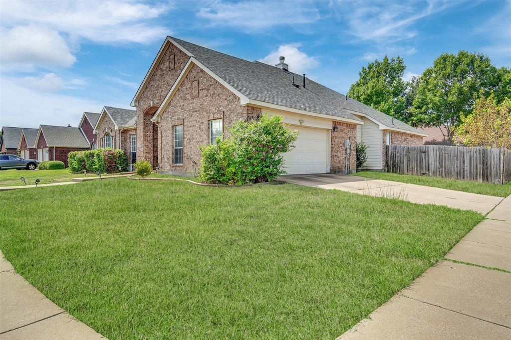 6900 Field Lark Drive, Arlington, TX 76002 — photo 2