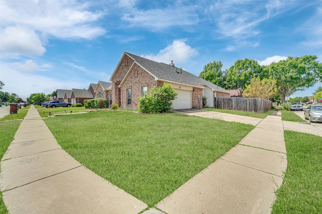 6900 Field Lark Drive, Arlington, TX 76002 — photo 3