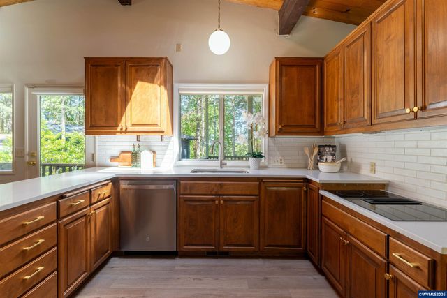 2715 NW Glenwood Pl, Corvallis, OR 97330