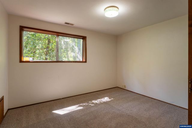 2715 NW Glenwood Pl, Corvallis, OR 97330