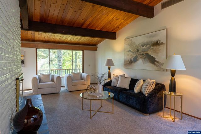 2715 NW Glenwood Pl, Corvallis, OR 97330