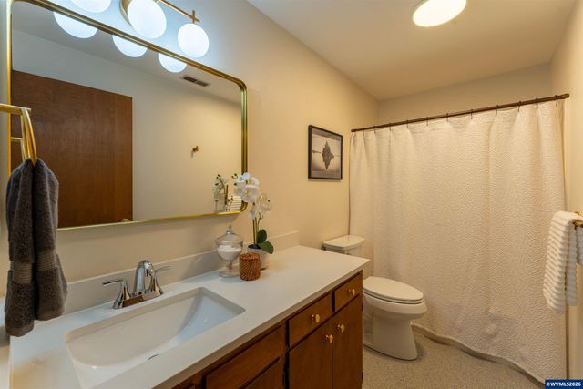2715 NW Glenwood Pl, Corvallis, OR 97330