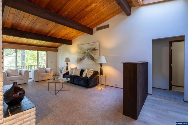 2715 NW Glenwood Pl, Corvallis, OR 97330