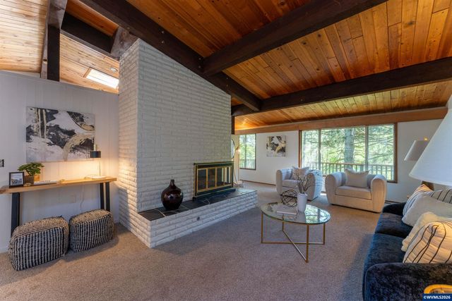 2715 NW Glenwood Pl, Corvallis, OR 97330