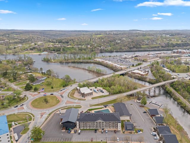 403 Veterans Blvd 304, Branson, MO 65616