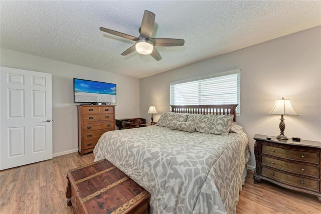 5992 CORAL WAY, Bradenton, FL 34207