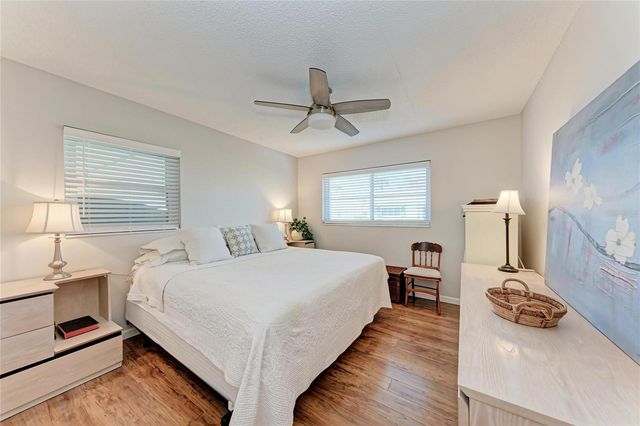 5992 CORAL WAY, Bradenton, FL 34207