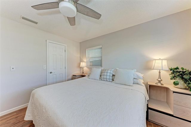 5992 CORAL WAY, Bradenton, FL 34207