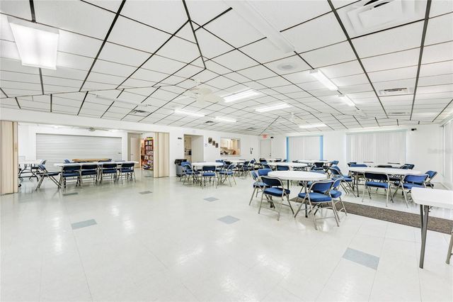 5992 CORAL WAY, Bradenton, FL 34207