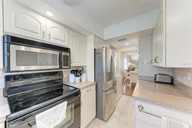 5992 CORAL WAY, Bradenton, FL 34207