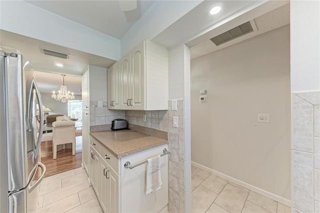 5992 CORAL WAY, Bradenton, FL 34207