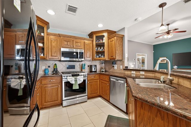 3802 Crestwood Circle, Needville, TX 77461