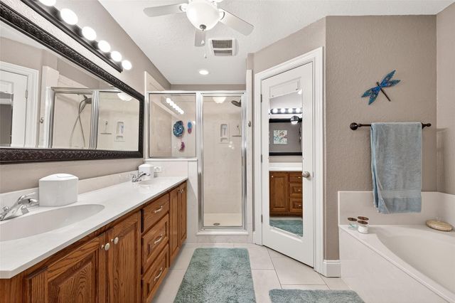 3802 Crestwood Circle, Needville, TX 77461