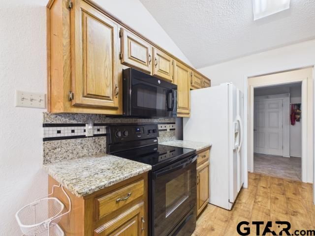 782 Southwood Dr, Athens, TX 75751