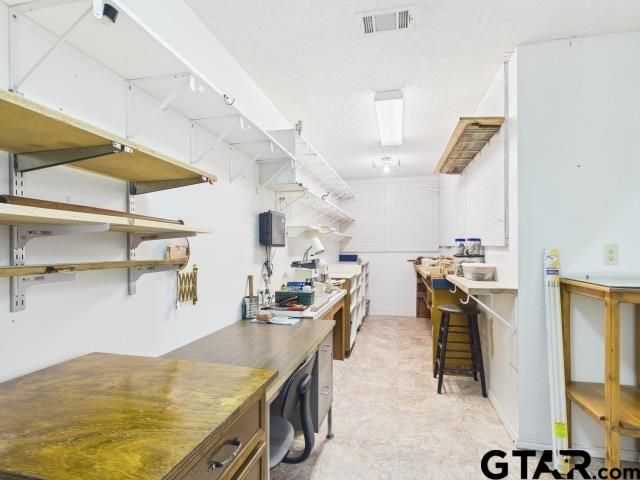 782 Southwood Dr, Athens, TX 75751