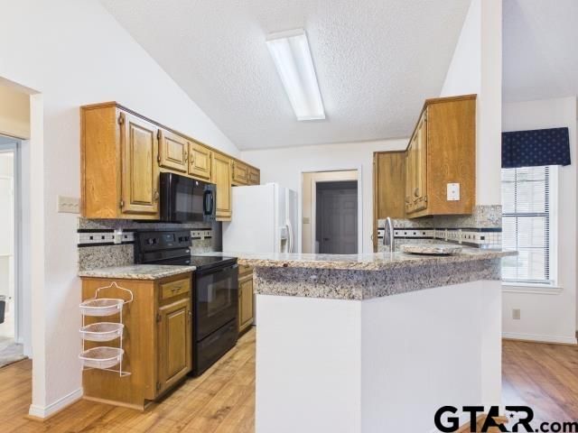 782 Southwood Dr, Athens, TX 75751