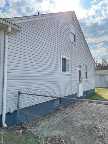 19815 Poinciana, Redford, MI 48240