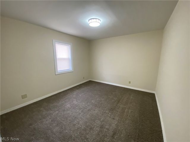 8221 Grand Division Avenue, Cleveland, OH 44125