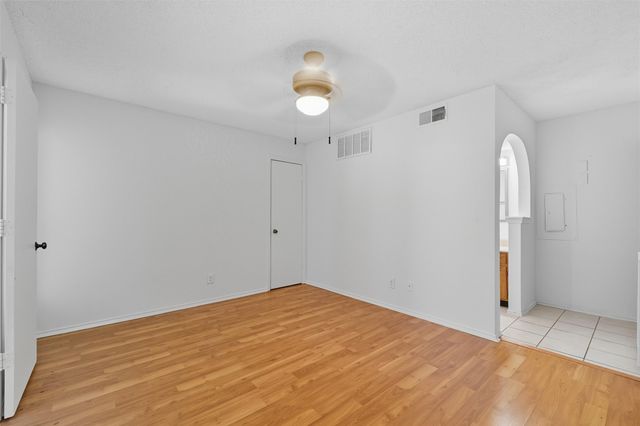 2310 Bamboo Drive J207, Arlington, TX 76006