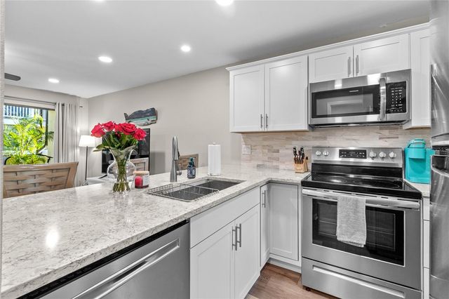 1752 STICKNEY POINT ROAD 102, Sarasota, FL 34231