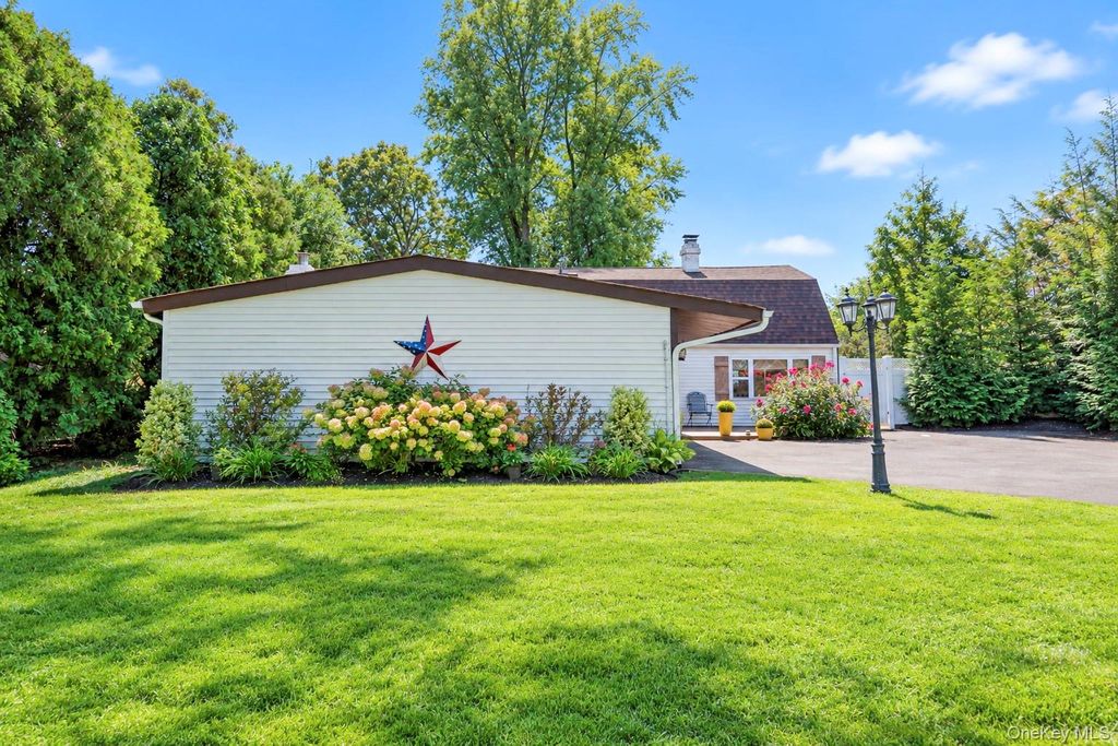 26 All Points Terrace, Holbrook, NY 11741 — photo 4