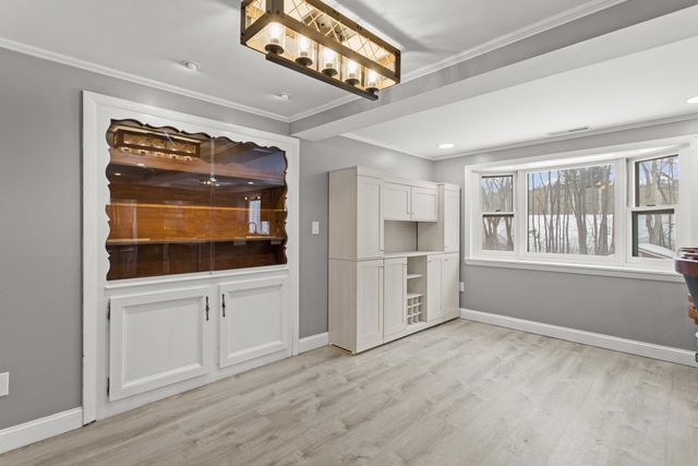 50 HAIGH Avenue, Salem, NH 03079