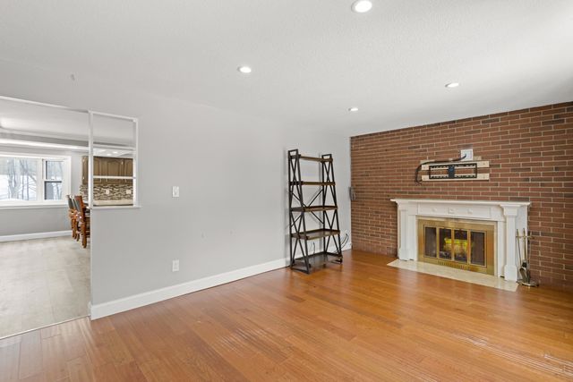 50 HAIGH Avenue, Salem, NH 03079