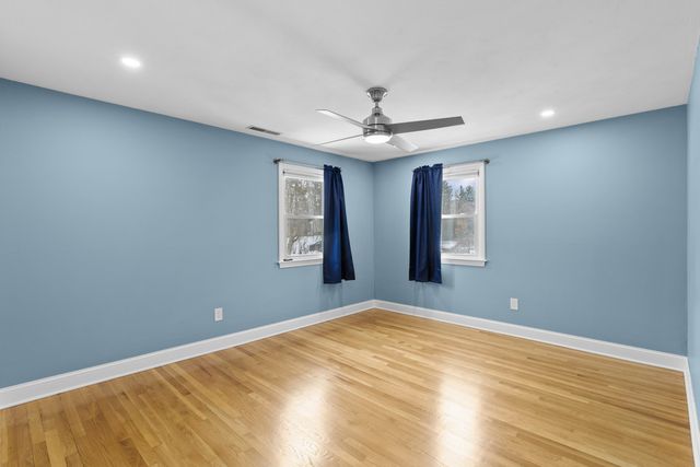 50 HAIGH Avenue, Salem, NH 03079