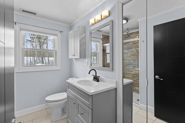 50 HAIGH Avenue, Salem, NH 03079